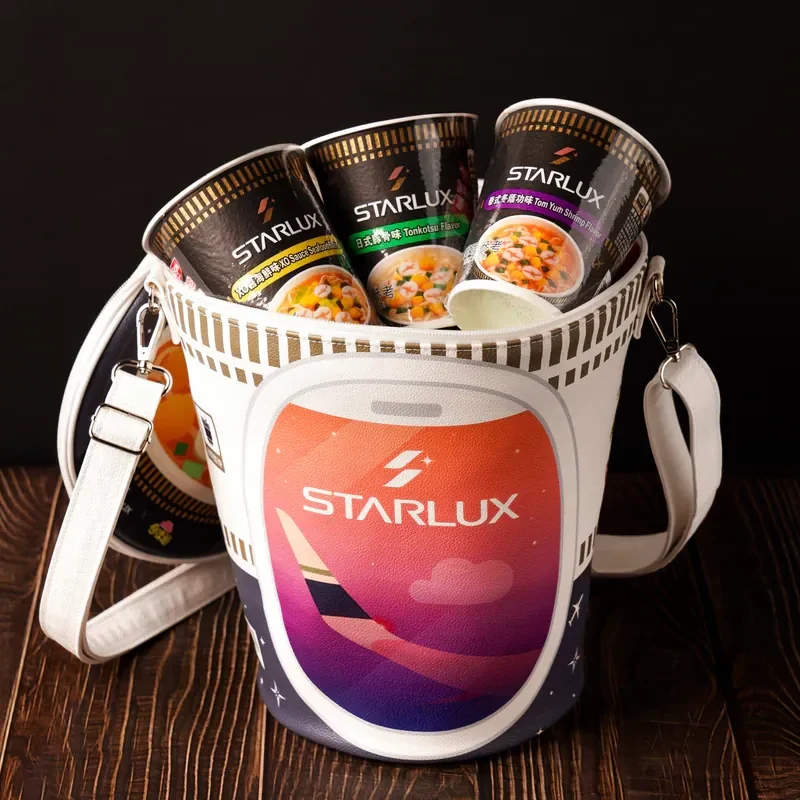 STARLUX x NISSIN 巨無霸泡麵杯包